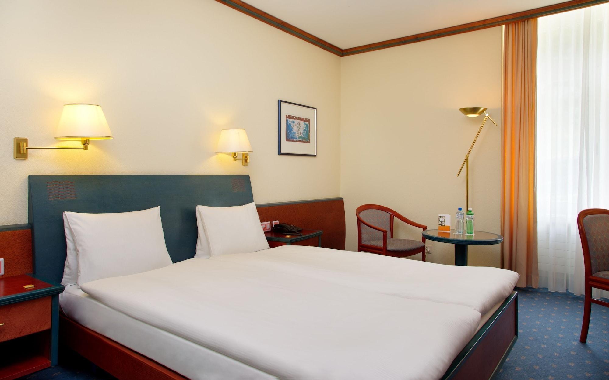 Thermal Hotels & Walliser Alpentherme Leukerbad Ngoại thất bức ảnh