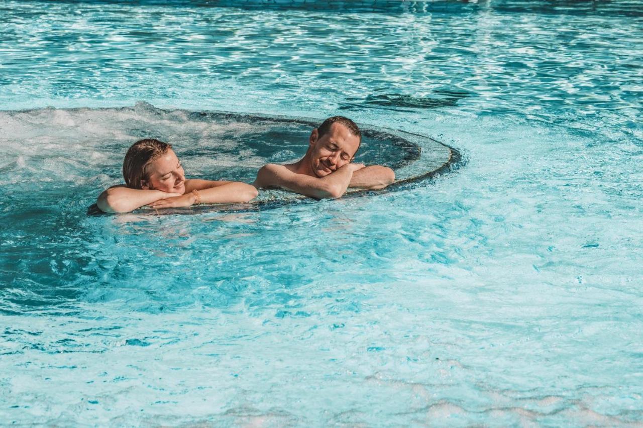 Thermal Hotels & Walliser Alpentherme Leukerbad Ngoại thất bức ảnh