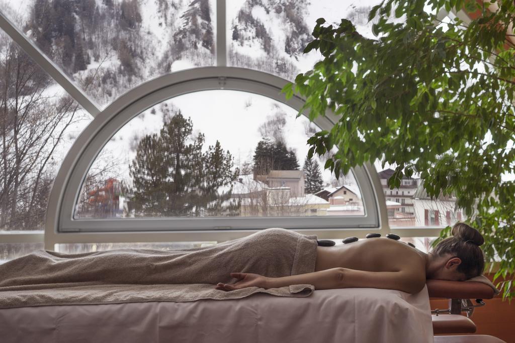 Thermal Hotels & Walliser Alpentherme Leukerbad Ngoại thất bức ảnh
